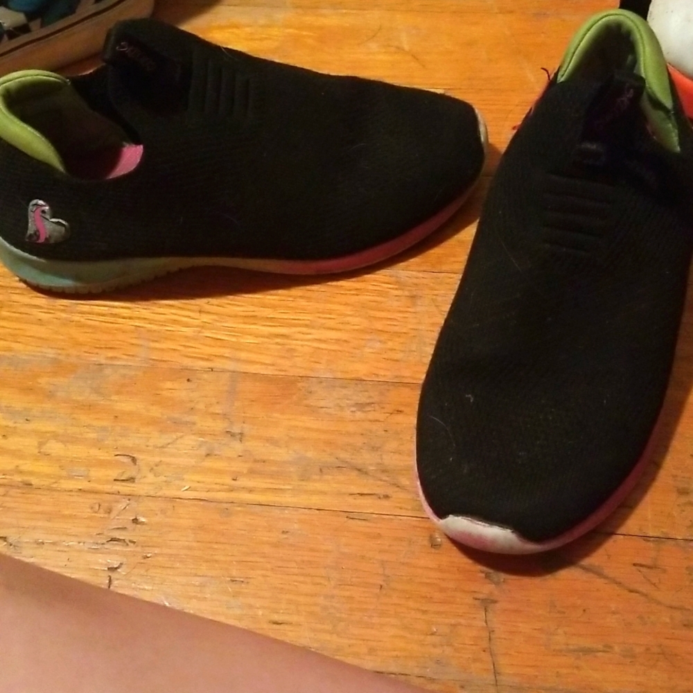 Size 3 by sketchers and black and rainbow.